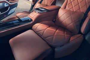Maybach S-Class massage function that reaches even calves. Maybach S-Class massage function that reaches even calves.