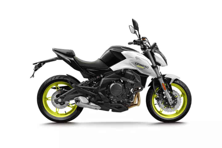 CF Moto 650 NK in Nebula White