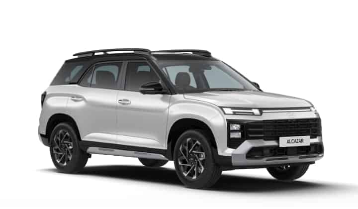 Alcazar in Atlas White With Abyss Black