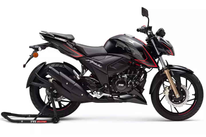 Apache RTR 200 4V undefined in Gloss Black