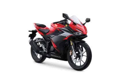 Honda CBR150R in Victory Black Red