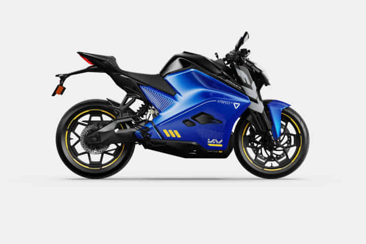 F77 Mach 2 undefined in Lighting Blue