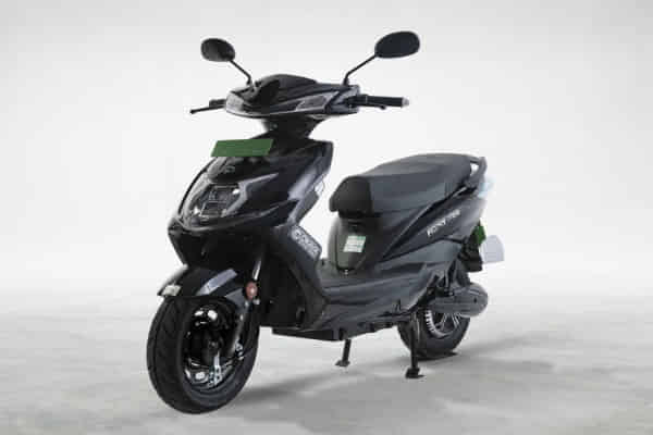 Faast F3 in Metallic Black