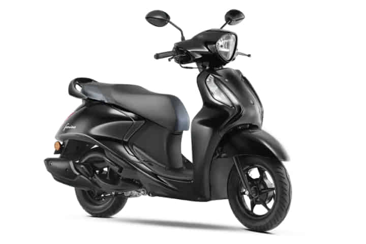 Fascino 125 Fi Hybrid in Metallic Black Fascino 125 Fi Hybrid in Metallic Black
