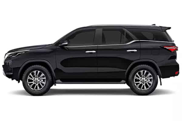 Toyota Fortuner in Attitude Black Toyota Fortuner in Attitude Black