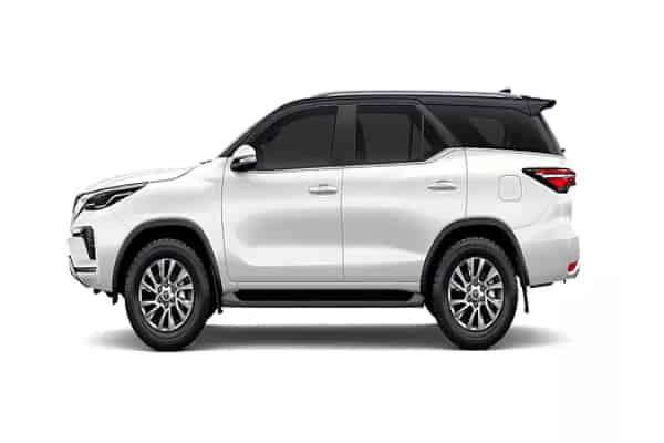 Fortuner Legender in White Pearl Crystal Shine with Black Roof