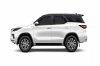 Toyota Fortuner Legender White Pearl Crystal Shine with Black Roof colour Cars Toyota Fortuner Legender White Pearl Crystal Shine with Black Roof colour Cars
