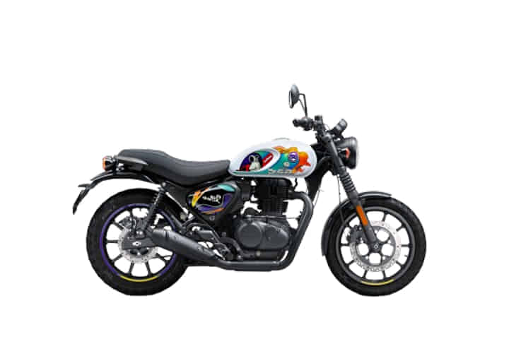 Hunter 350 undefined in Moonshot White Hunter 350 undefined in Moonshot White