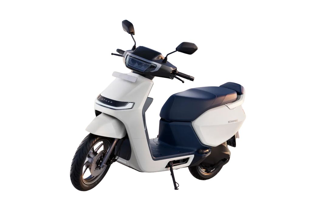 Ather Konarc in Quartz White Ather Konarc in Quartz White