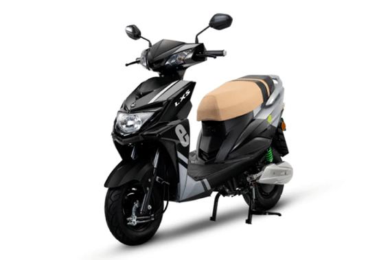 LXS 2022-2025 in Zing Black LXS 2022-2025 in Zing Black
