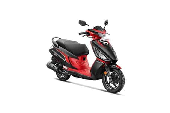 Maestro Edge 125 2021 -2023 in Panther Black Maestro Edge 125 2021 -2023 in Panther Black