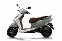 Ampere Magnus Green colour Scooters Ampere Magnus Green colour Scooters