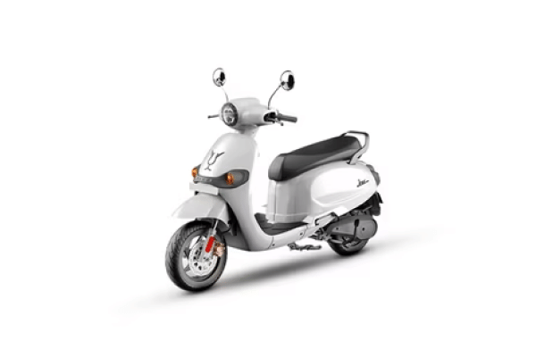 Mihos in pearl white