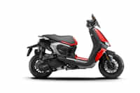 VLF Mobster 135 CRIMSON OVERRIDE colour Scooters VLF Mobster 135 CRIMSON OVERRIDE colour Scooters