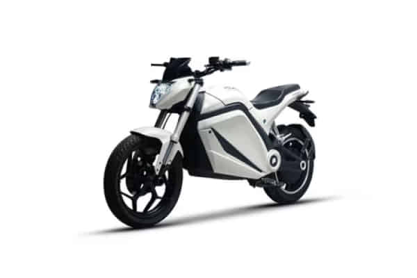 P-Sports Plus in White