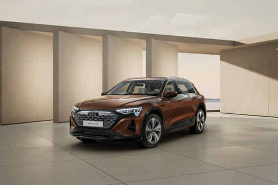 Q8 e-tron 2023-2025 in Ipanema Brown Metallic