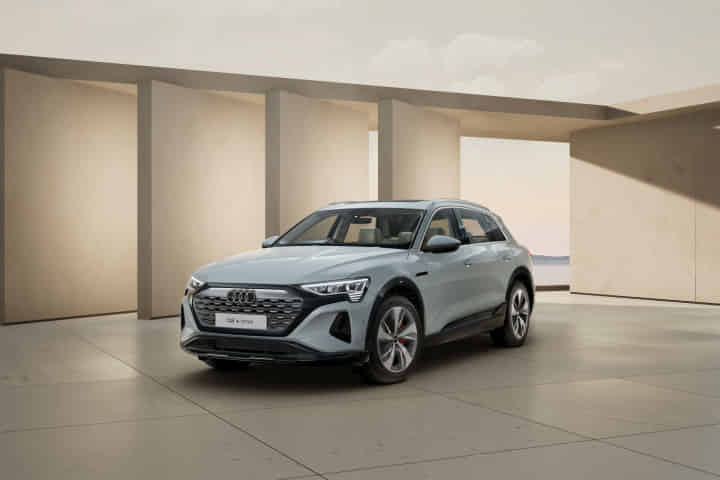 Audi Q8 e-tron 2023-2025 in Suzuka Grey Metallic