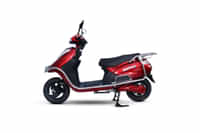 Warivo Motors Queen 2021-2025 Red colour Scooters Warivo Motors Queen 2021-2025 Red colour Scooters