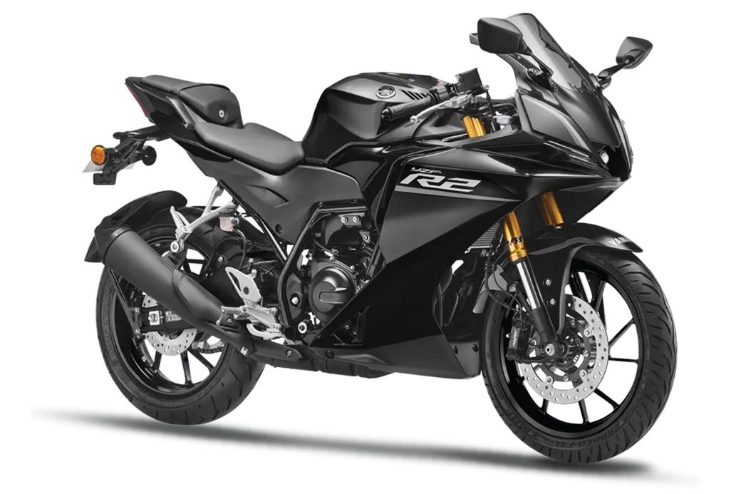 Yamaha R2 in Metallic Black