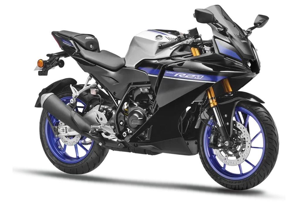 Yamaha R2 in Metallic Gray
