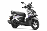 Yamaha RayZR 125 Fi-Hybrid Silver White Cocktail colour Scooters