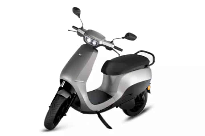 S1 Air 2022-2025 undefined in Liquid Silver S1 Air 2022-2025 undefined in Liquid Silver