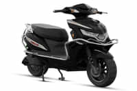 Komaki SE Jet Black colour  Komaki SE Jet Black colour