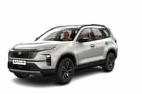 Tata Safari Frost White DT colour Cars