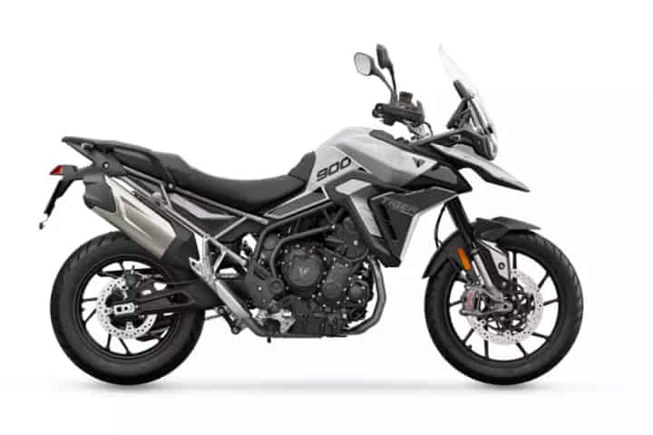 Triumph Tiger 900 in Snowdonia White / Sapphire Black