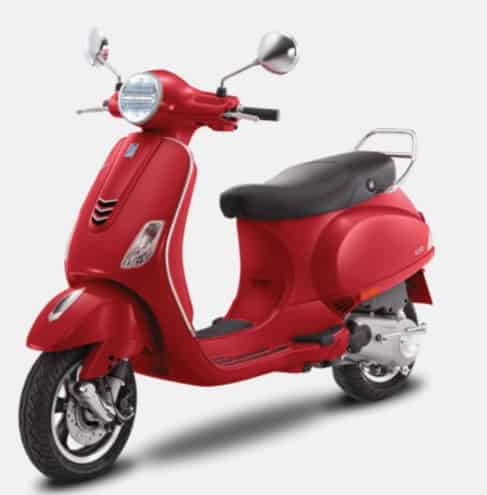 Vespa VXL 125 in Red Vespa VXL 125 in Red