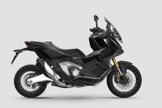 X-ADV 2025-2026 in Graphite Black X-ADV 2025-2026 in Graphite Black