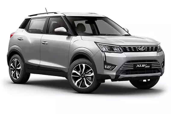 XUV 300 in Dsat Silver