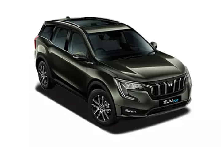 XUV700 in Deep Forest XUV700 in Deep Forest