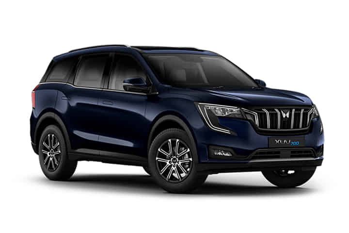 XUV700 in Midnight Black XUV700 in Midnight Black