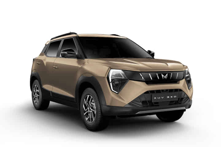 XUV 3X0 in Dune Beige