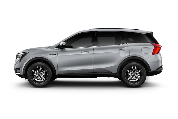xuv-700-colours-mahindra-xuv-700-colours-available-in-india-2022