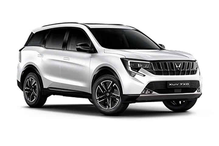 XUV 7X0 in EVEREST WHITE