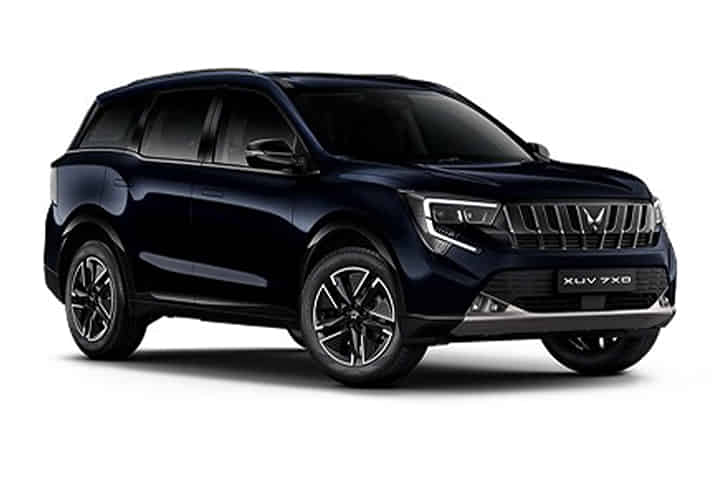 XUV 7X0 in MIDNIGHT BLACK