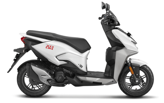 Xoom 110 undefined in Pearl Silver White