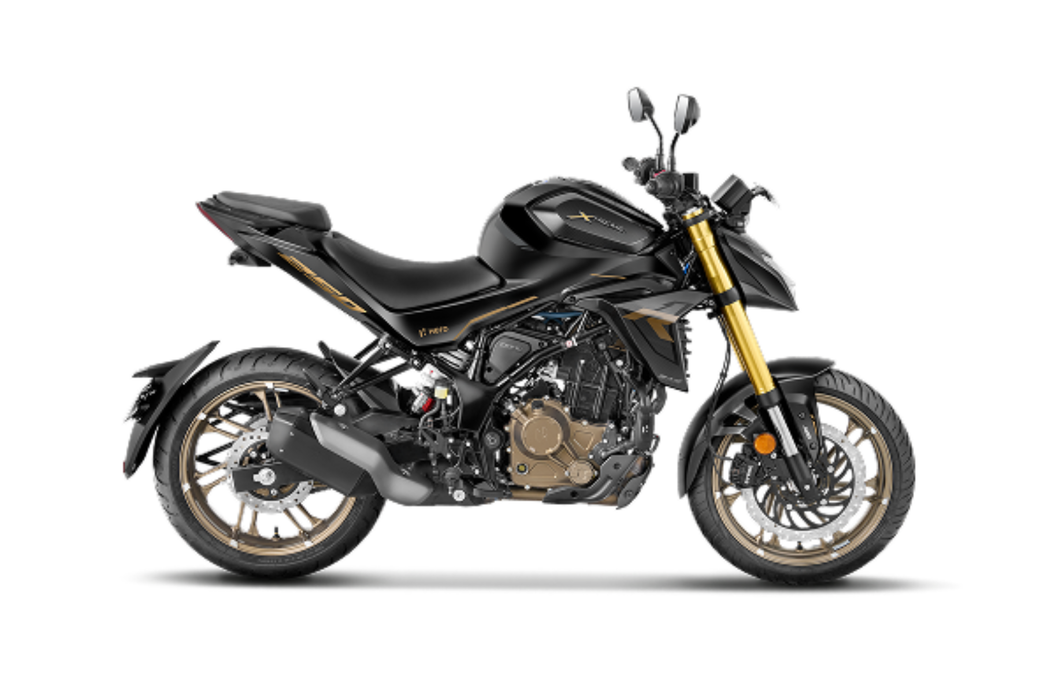 Hero Xtreme 250R in CARBON BLACK Hero Xtreme 250R in CARBON BLACK