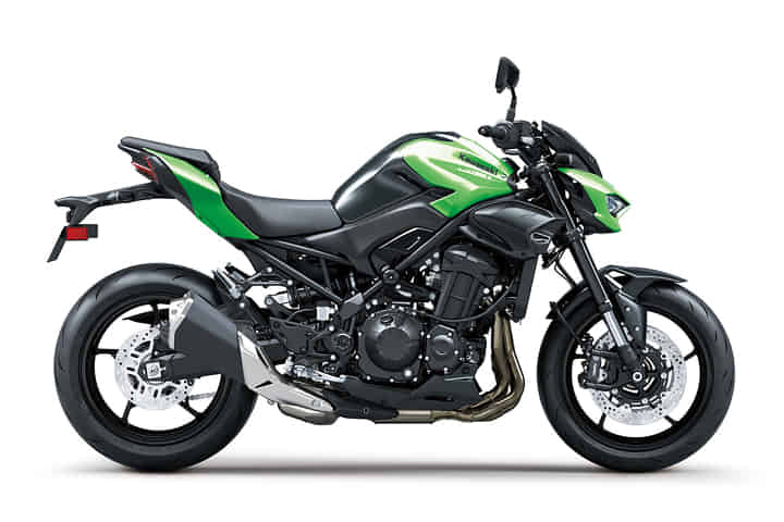 Z900 in CANDY LIME GREEN-METALLIC CARBON GRAY Z900 in CANDY LIME GREEN-METALLIC CARBON GRAY