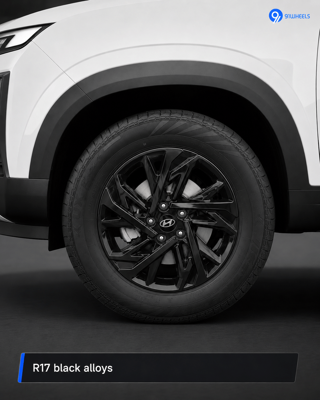 R17 Black Alloy Wheel