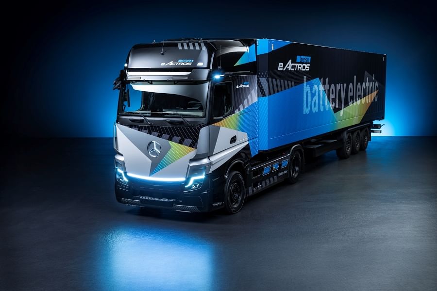 Daimler Truck Unveils Electric eActros LongHaul Truck At IAA