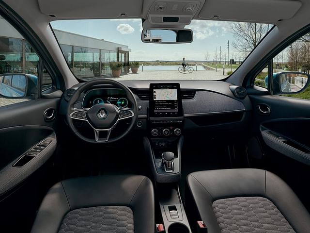 zoe elctric interior