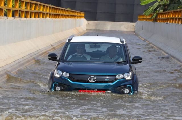 tata nexon ev price