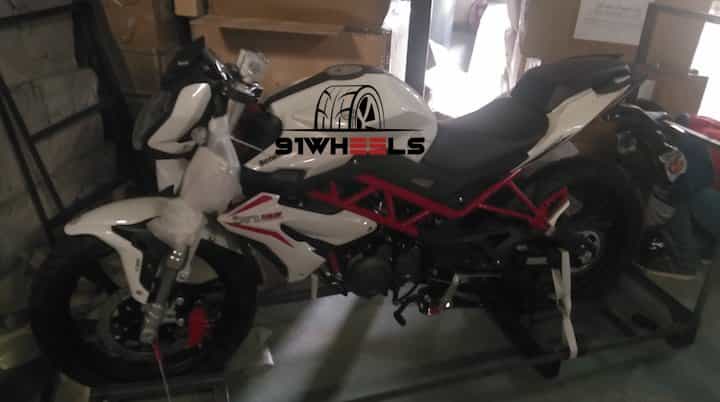 Exclusive: Benelli BN125 Spotted In India Exclusive: Benelli BN125 Spotted In India