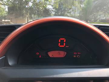 maruti s-presso speedometer