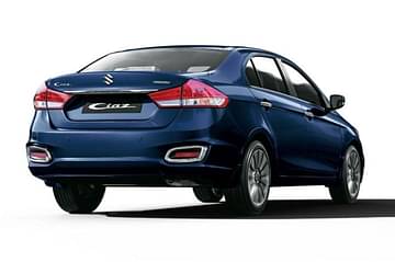 Maruti Ciaz vs Toyota Yaris vs Hyundai Verna vs Skoda Rapid vs Vento