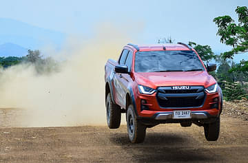 Isuzu V-Cross 2020