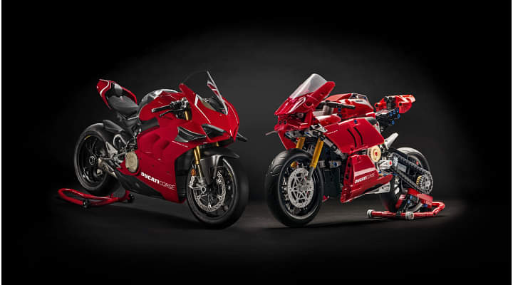 Ducati Panigale V4 R LEGO Technic; Your kid's new crush!